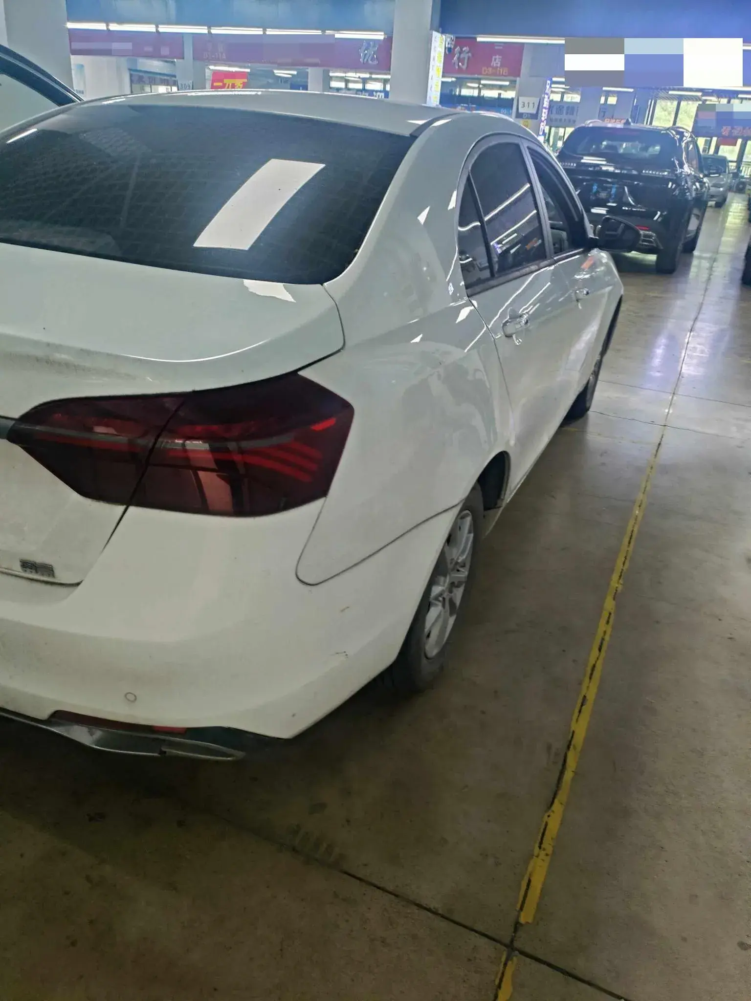2020 GEELY EMGRAND thumbnail 3