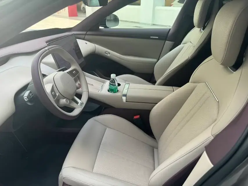 2025 MI YU7 thumbnail 4