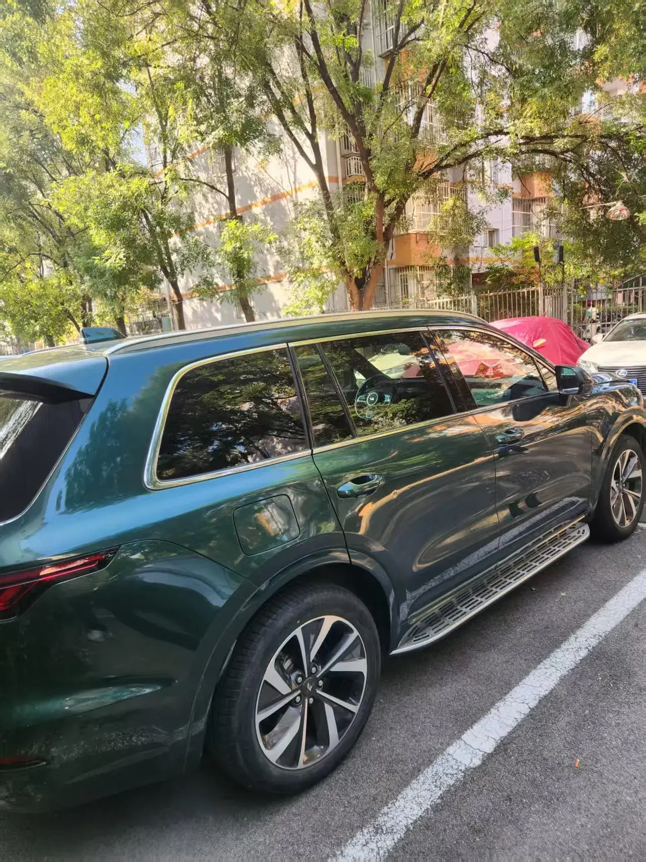 2021 LI ONE thumbnail 2