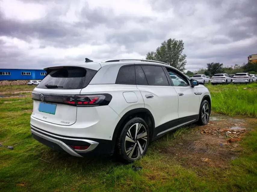 2024 VOLKSWAGEN ID.6 thumbnail 4