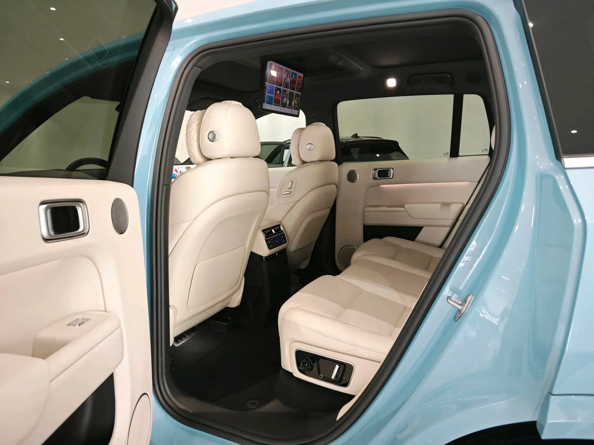 2024 LI L7 thumbnail 3