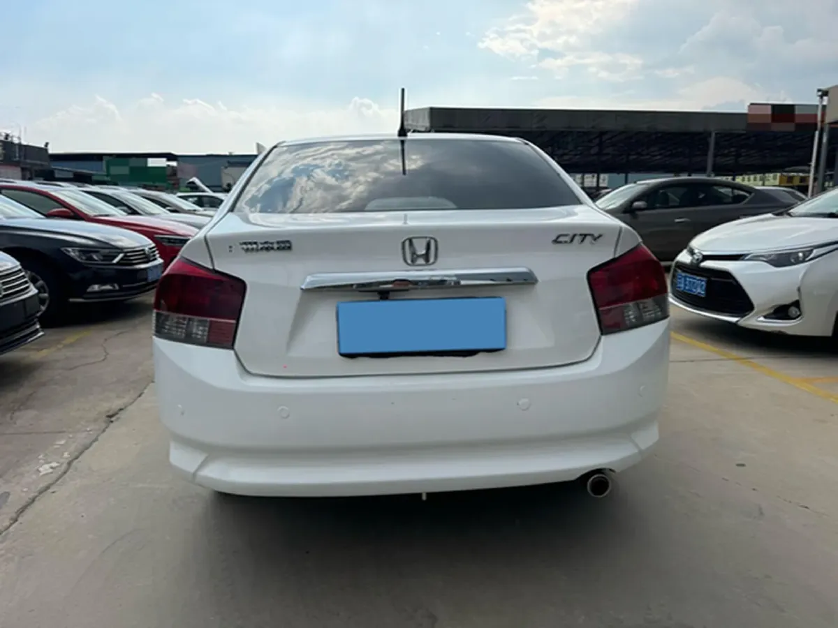 2011 Honda City Classic 1.5L 120HP L4 5AT,autocango,china used car exporter,china ev exporter,chinese used car exporter,chinese used ev exporter