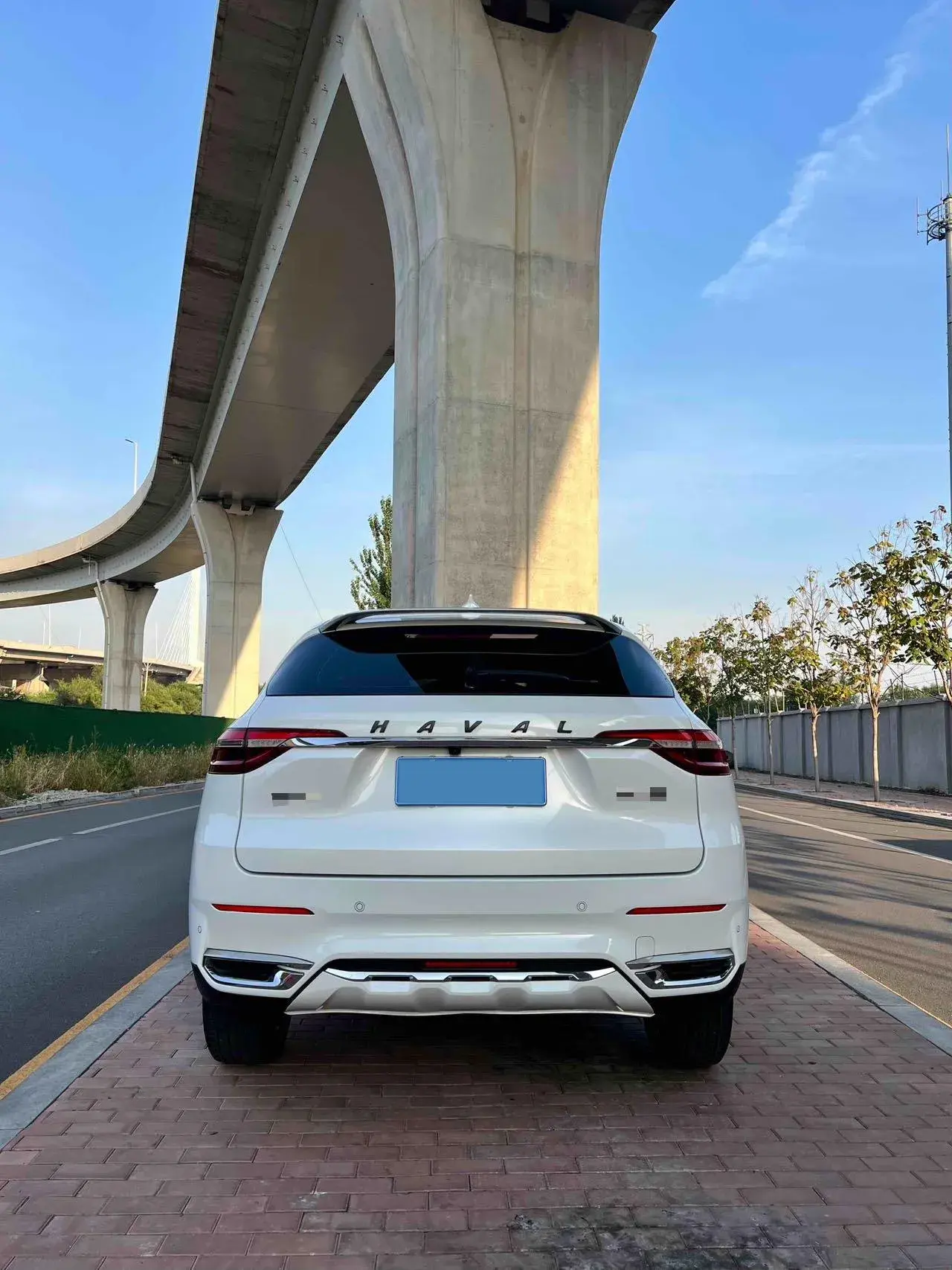 2021 HAVAL F7 thumbnail 4
