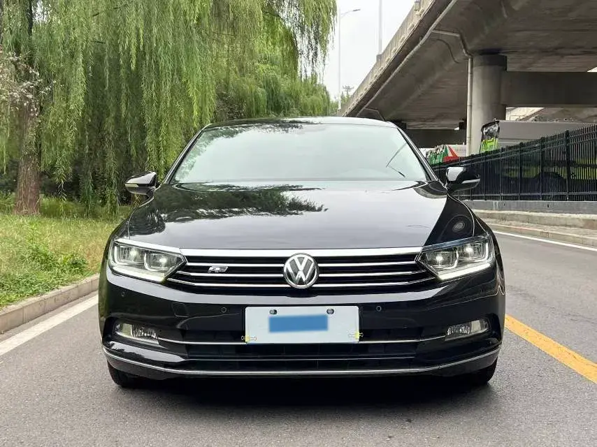2019 VOLKSWAGEN MAGOTAN thumbnail 2