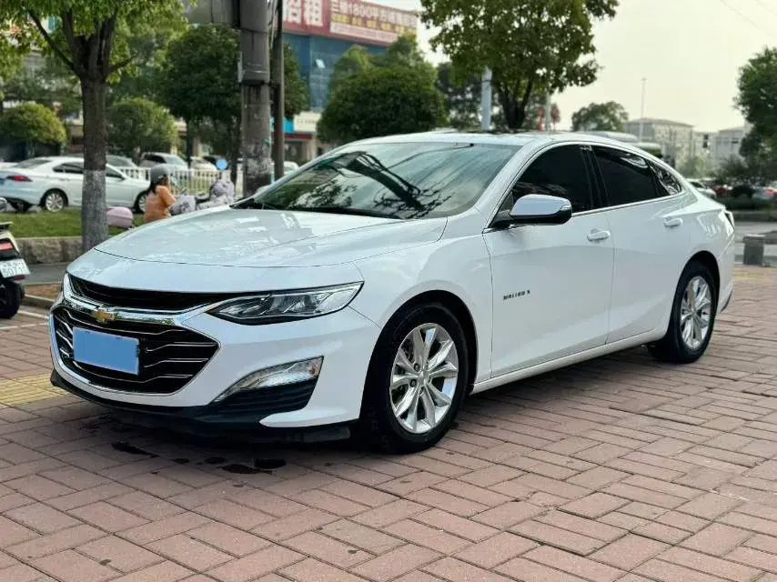 2020 CHEVROLET MALIBU view 1