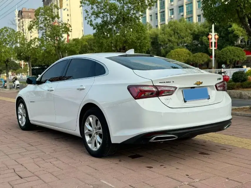 2020 CHEVROLET MALIBU thumbnail 4