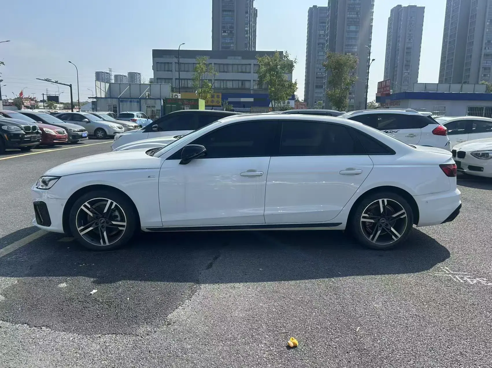 2022 AUDI A4L thumbnail 3