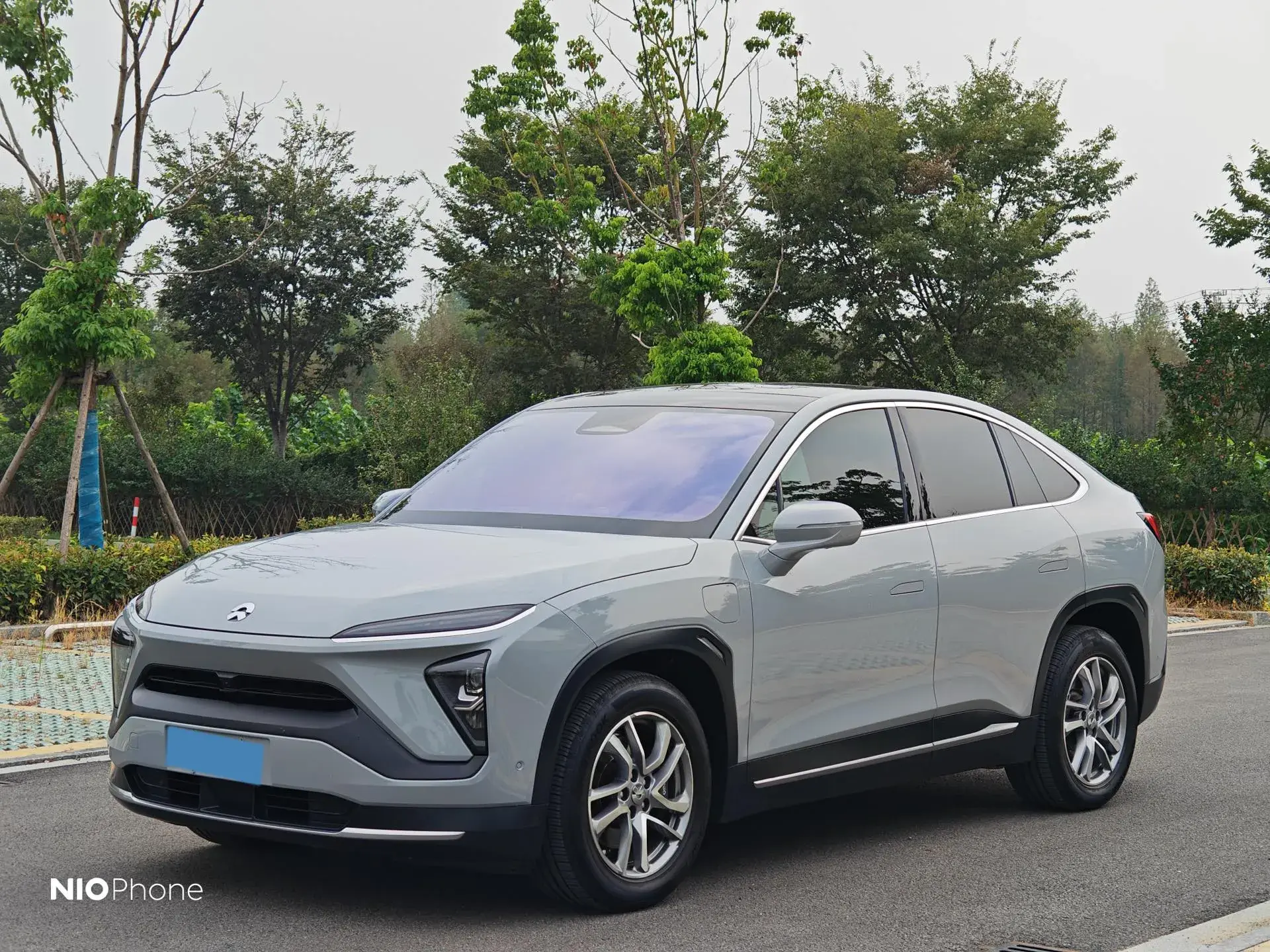2020 NIO EC6 view 1