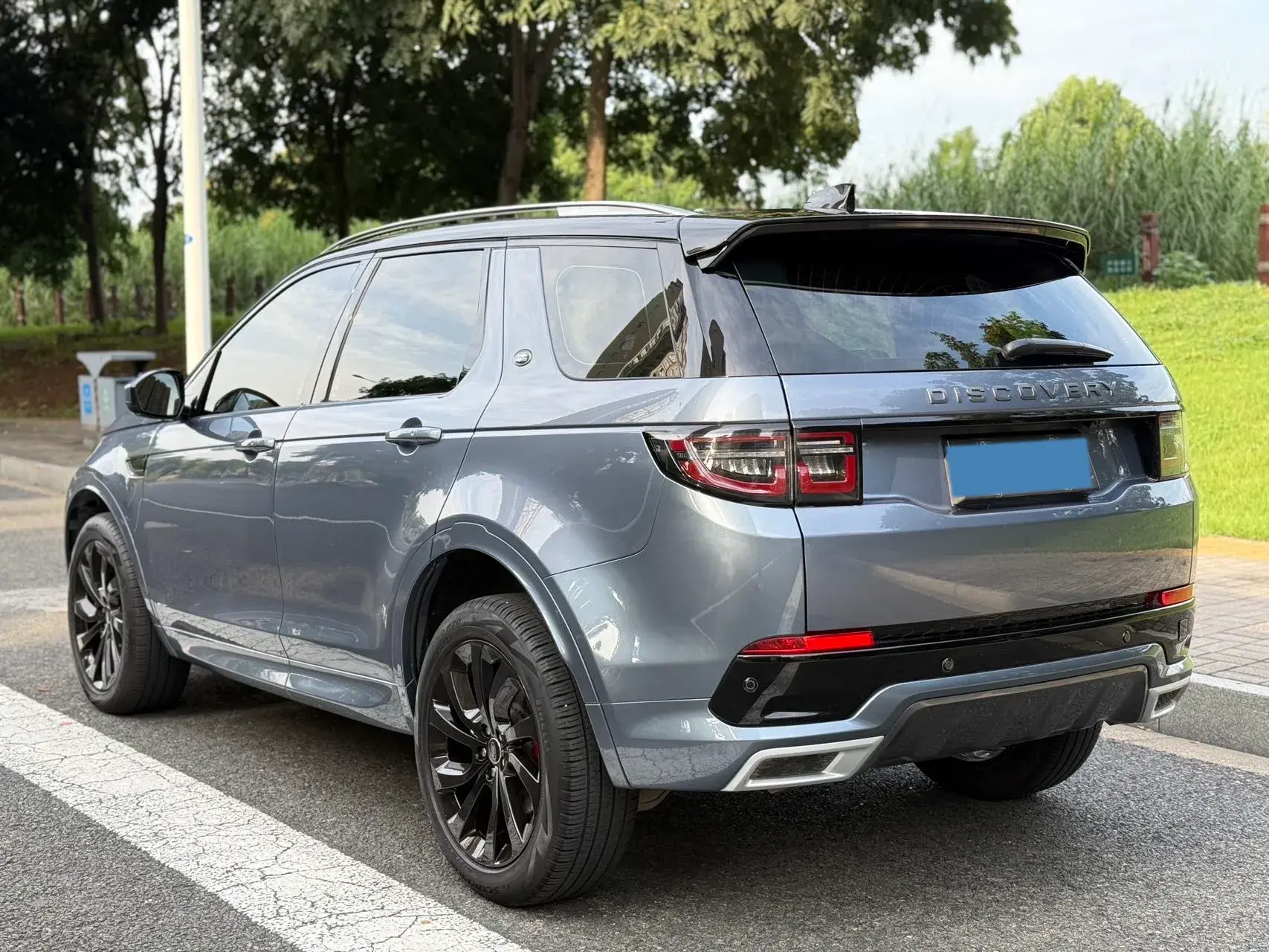 2022 LAND ROVER thumbnail 3