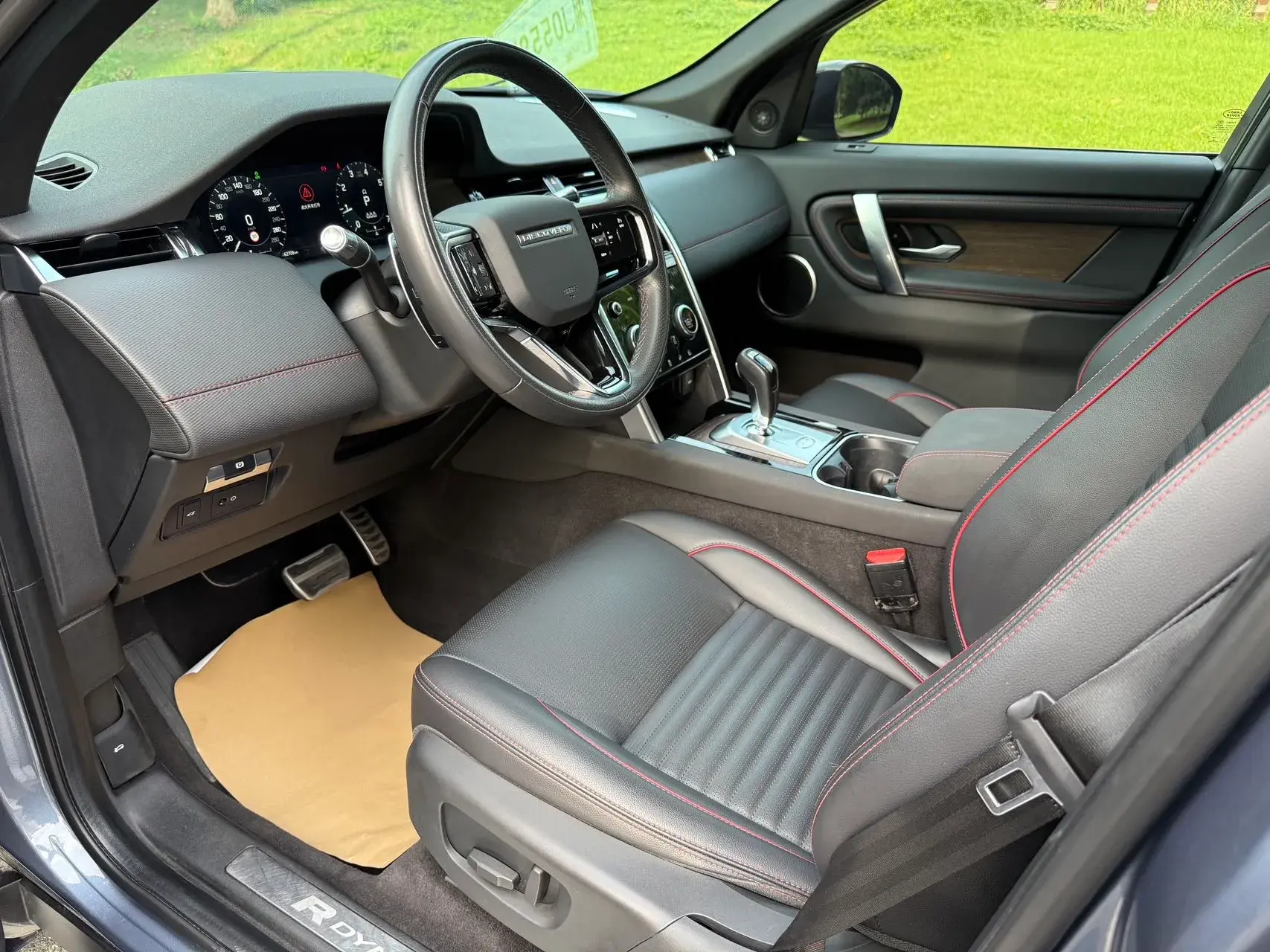 2022 LAND ROVER thumbnail 4