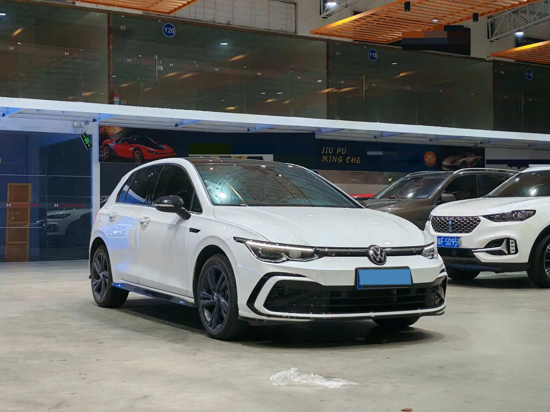 2023 VOLKSWAGEN GOLF thumbnail 2