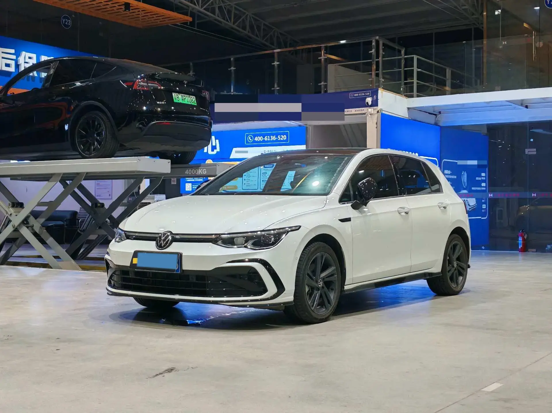 2023 VOLKSWAGEN GOLF view 1