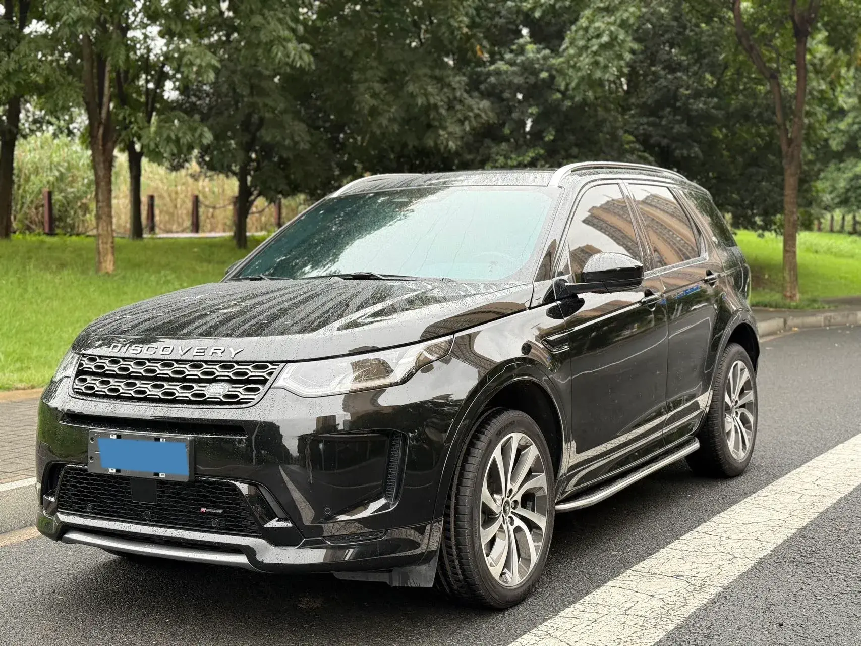 2022 LAND ROVER view 1
