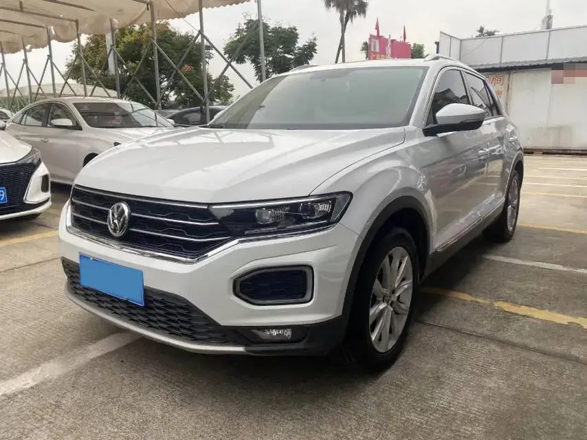 2020 VOLKSWAGEN T-ROC view 1
