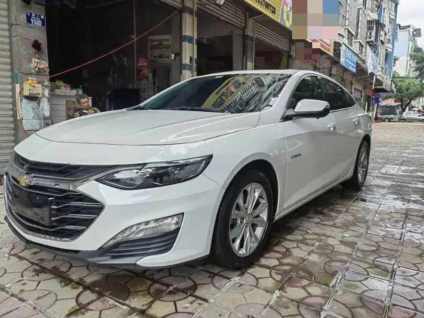 2021 CHEVROLET MALIBU view 1