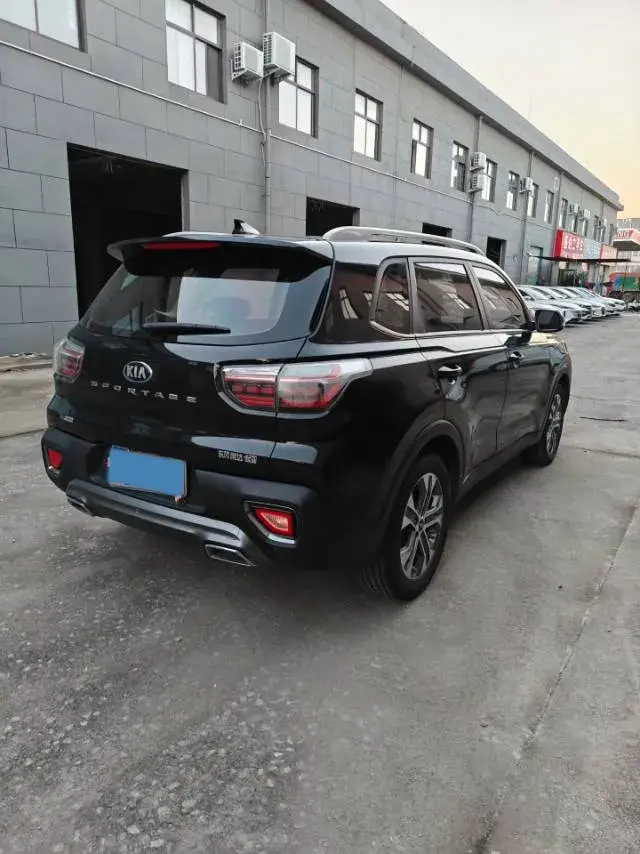 2018 KIA SPORTAGE thumbnail 4