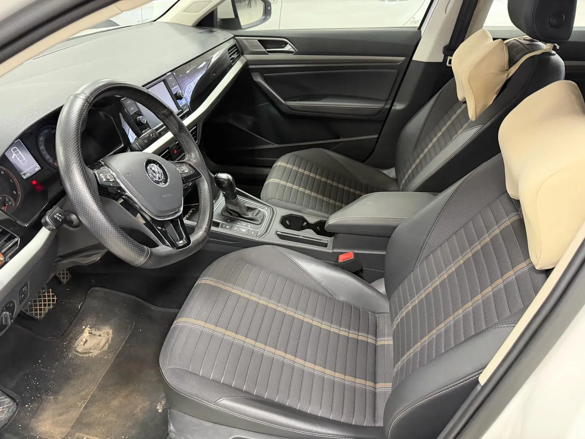 2019 VOLKSWAGEN LAVIDA thumbnail 3