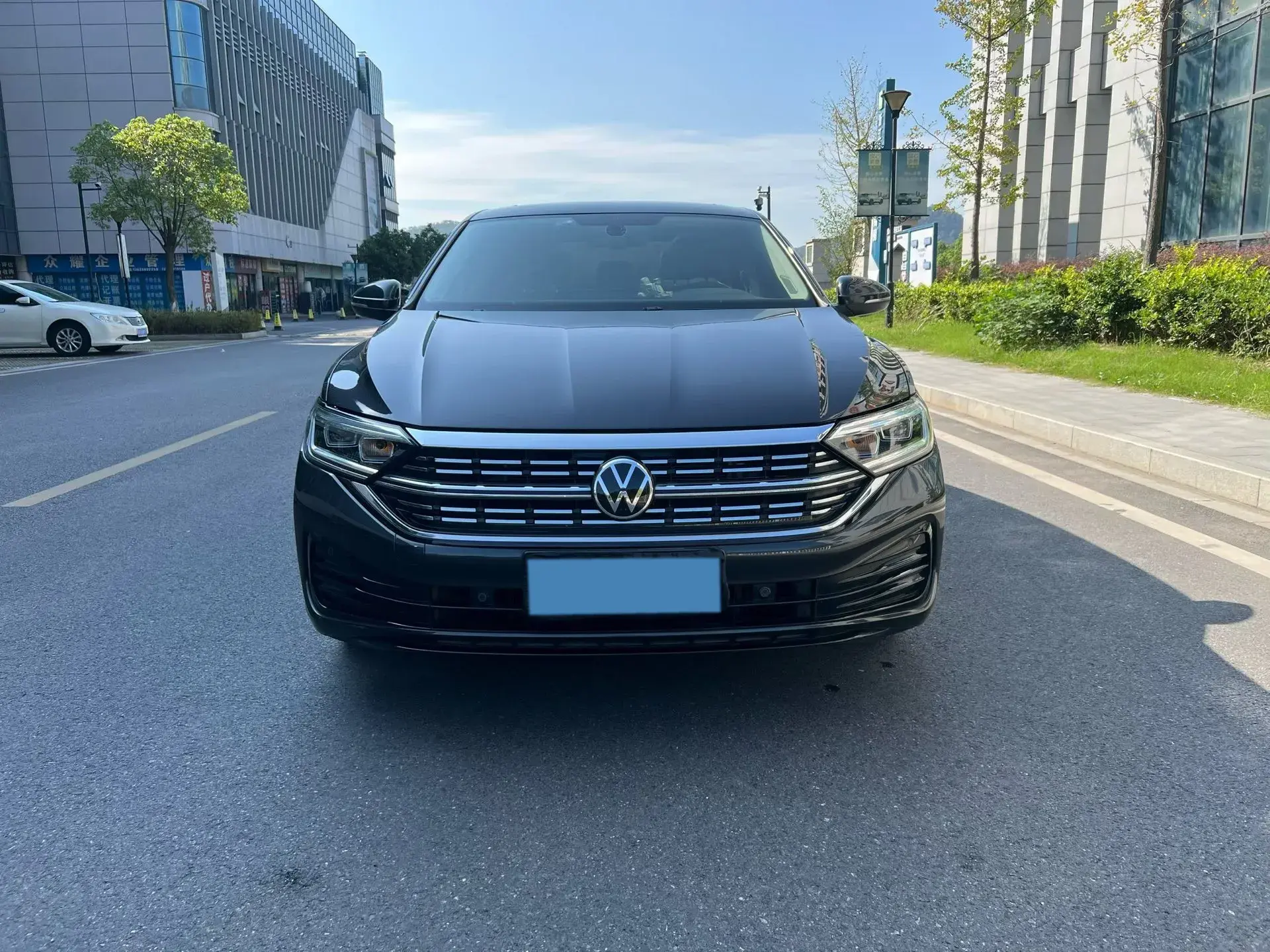 2021 VOLKSWAGEN SAGITAR thumbnail 2