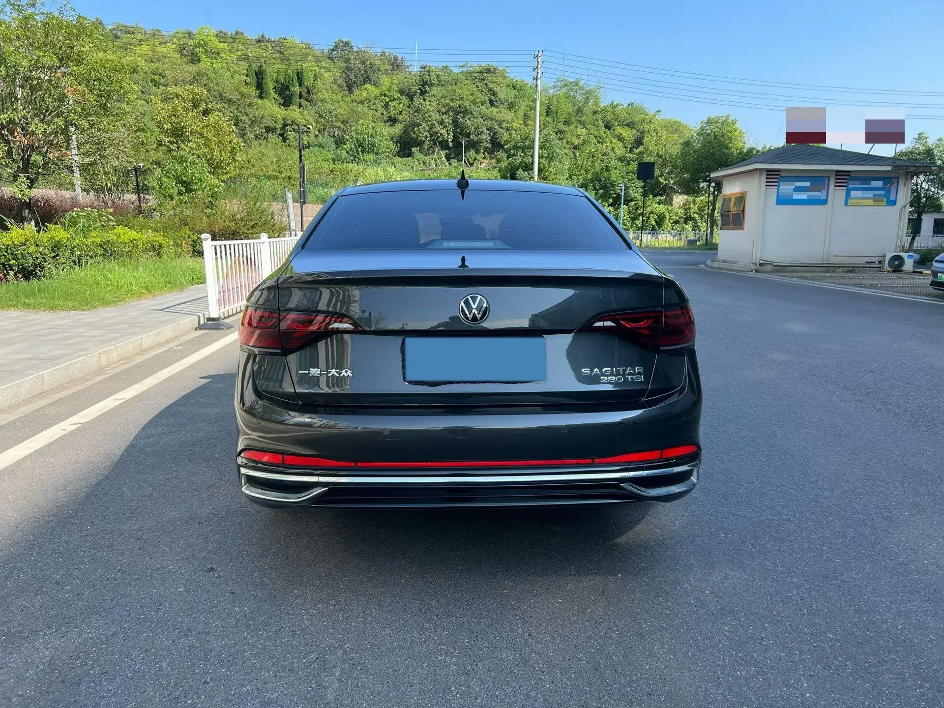 2021 VOLKSWAGEN SAGITAR thumbnail 4