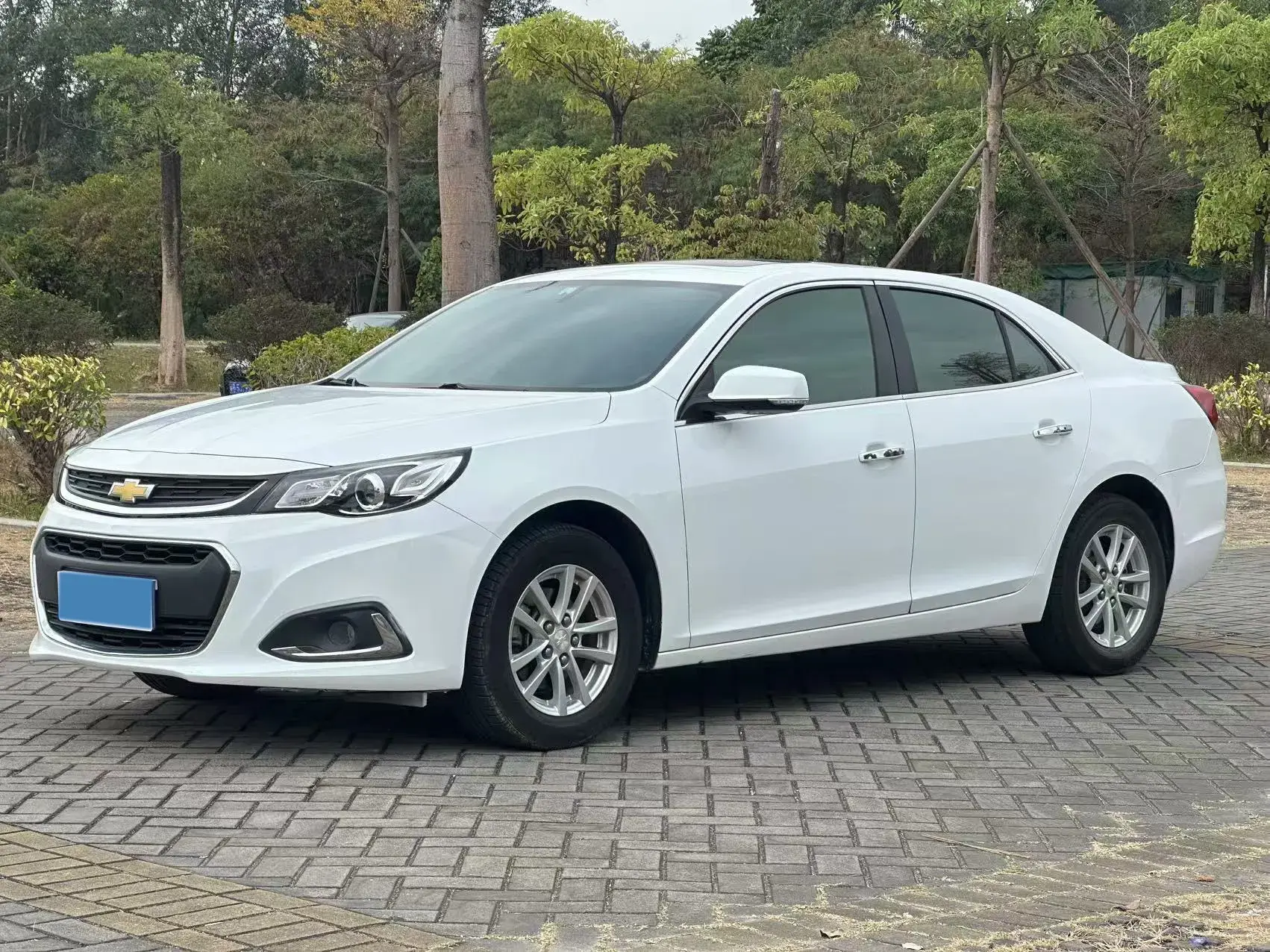 2018 CHEVROLET MALIBU view 1