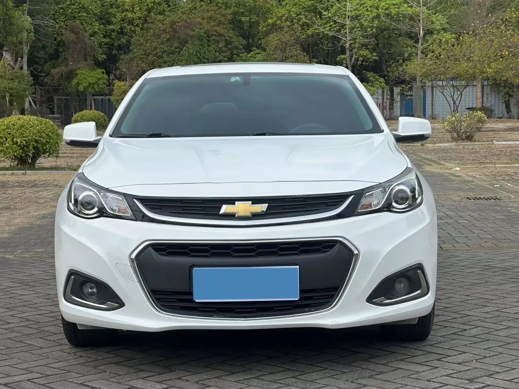 2018 CHEVROLET MALIBU thumbnail 2