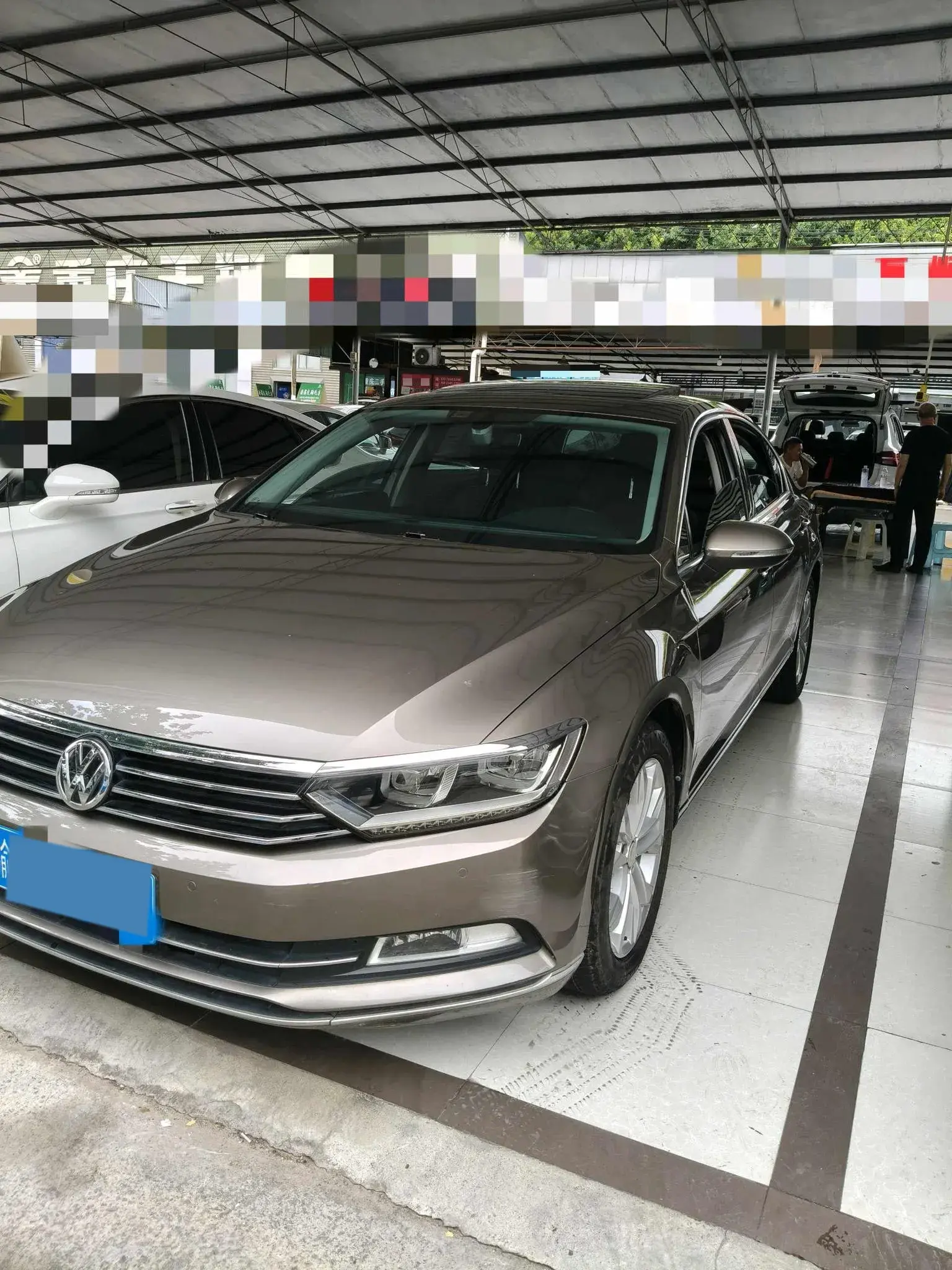 2018 VOLKSWAGEN MAGOTAN view 1