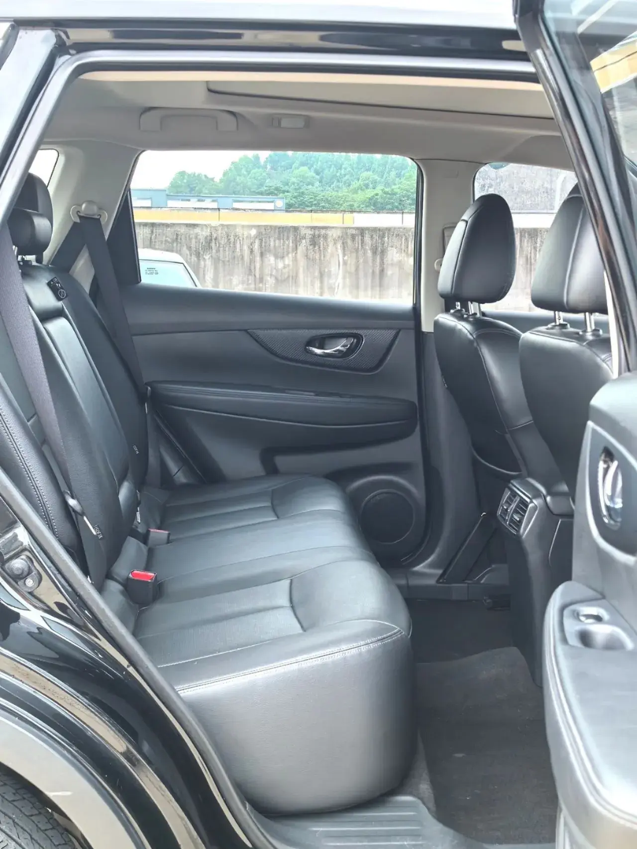 2021 NISSAN X-TRAIL thumbnail 4