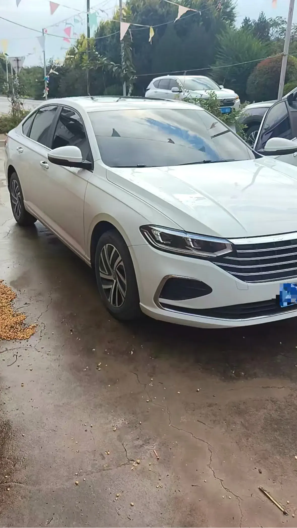 2023 VOLKSWAGEN LAVIDA thumbnail 2