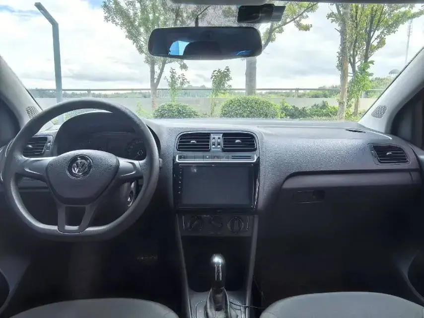 2018 VOLKSWAGEN POLO thumbnail 4