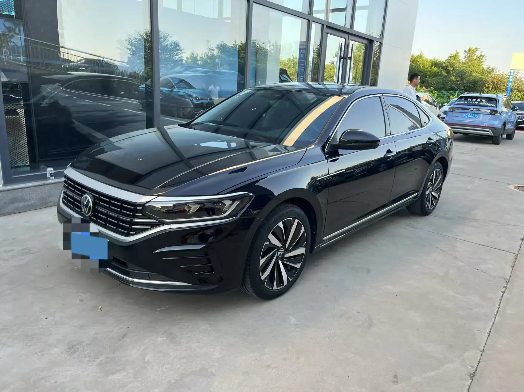 2022 VOLKSWAGEN PASSAT view 1
