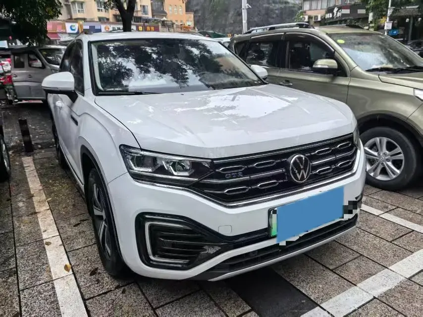 2022 VOLKSWAGEN TAYRON thumbnail 2