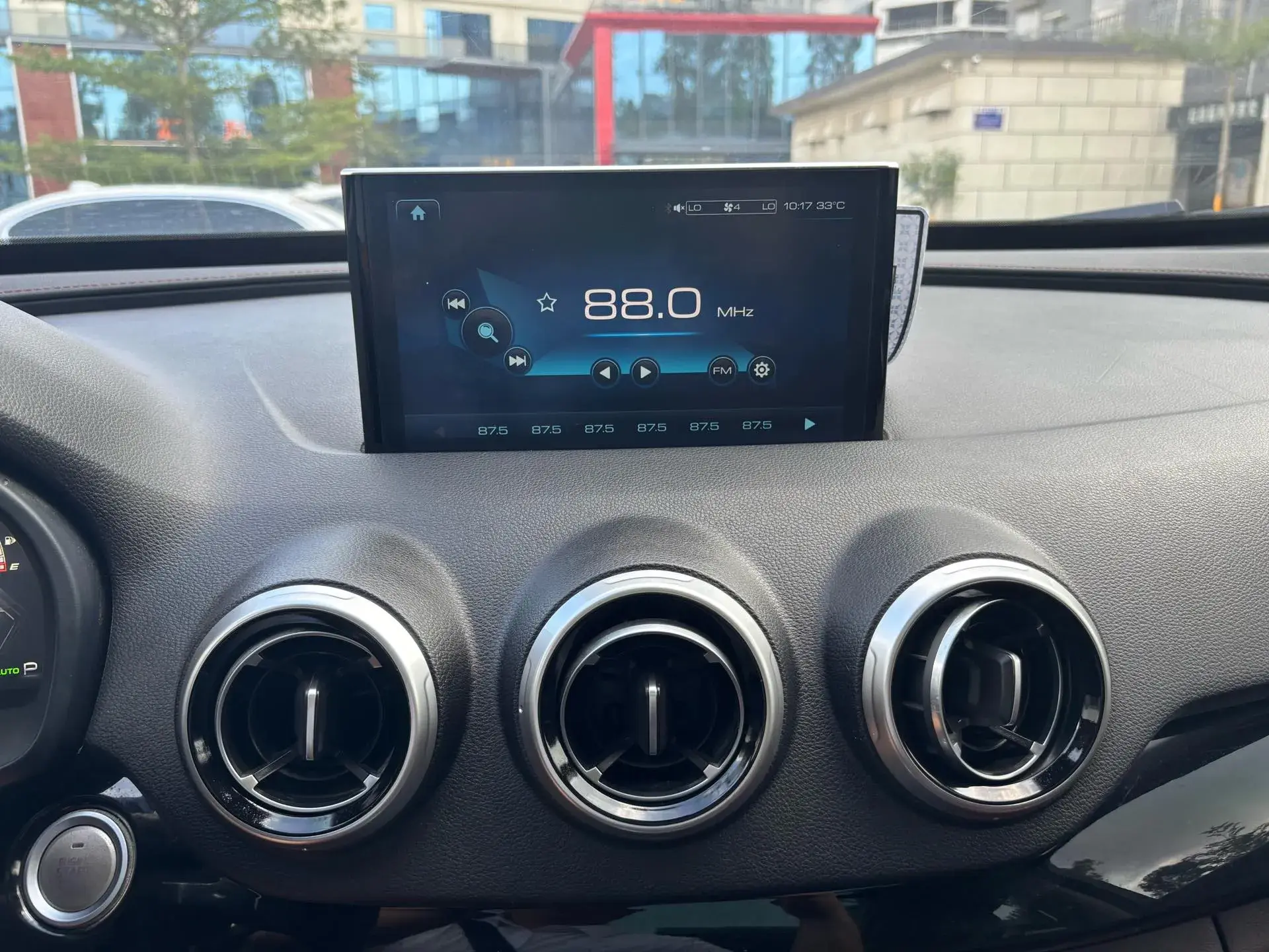 2018 WEY P8 thumbnail 4