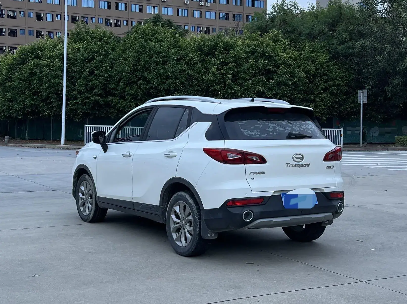 2019 GAC TRUMPCHI thumbnail 4