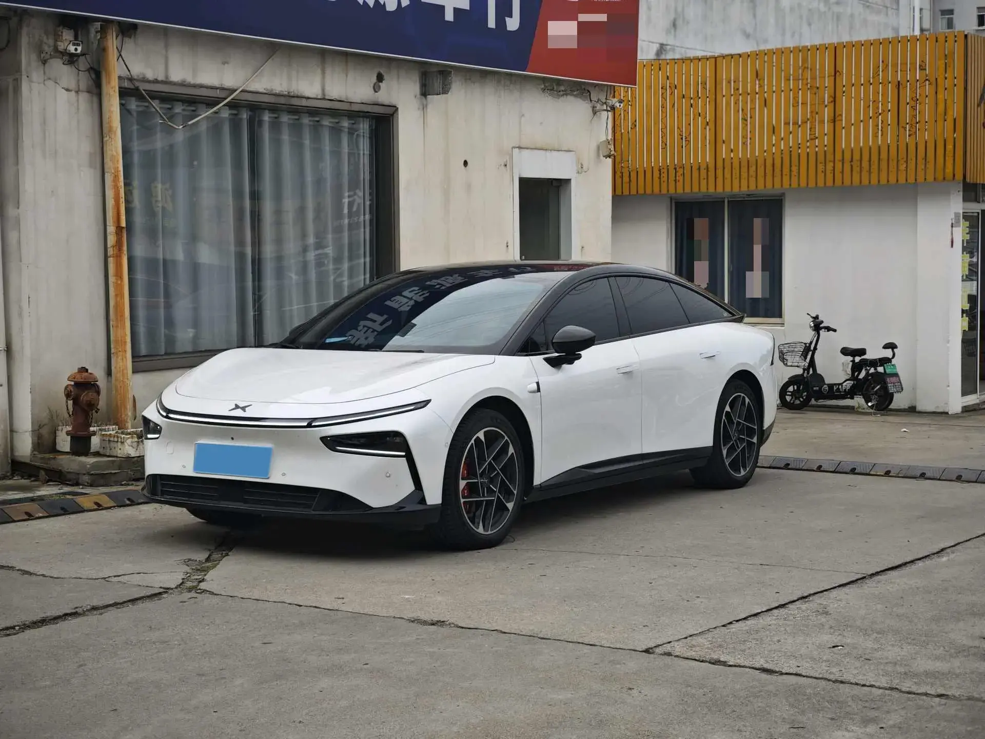 2024 XPENG P7+ view 1