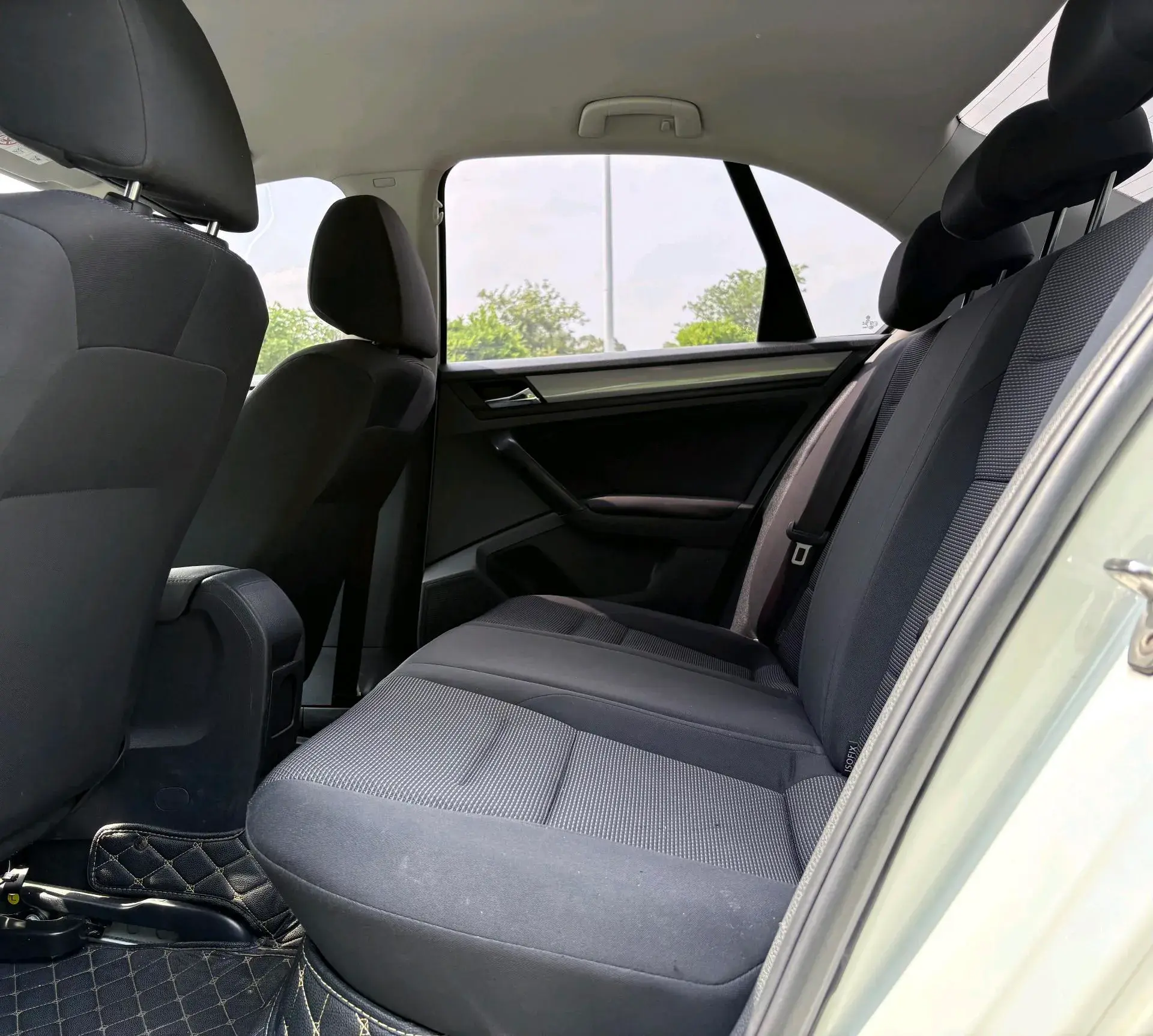 2018 VOLKSWAGEN BORA thumbnail 4