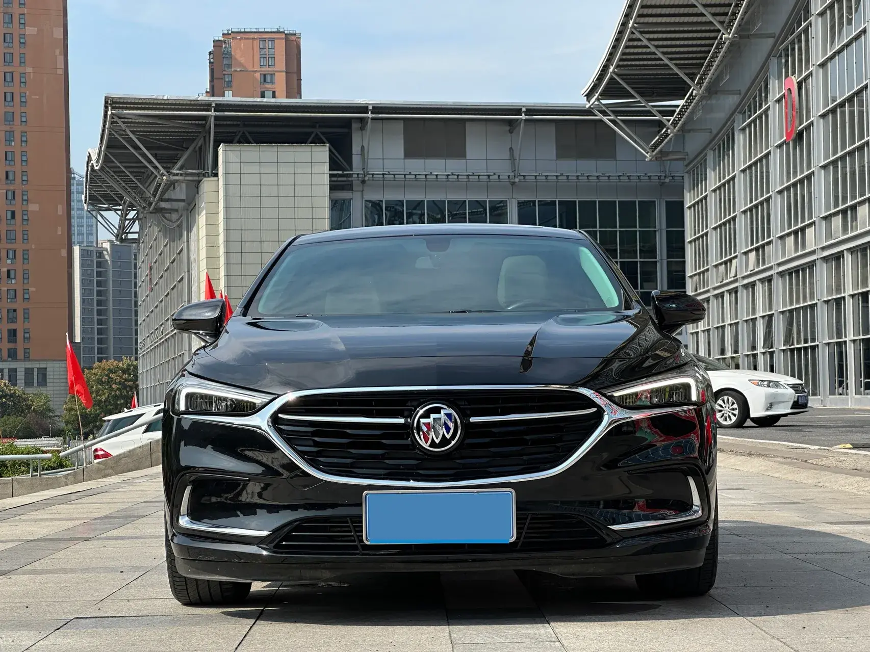 2019 BUICK LARCOSSE thumbnail 2