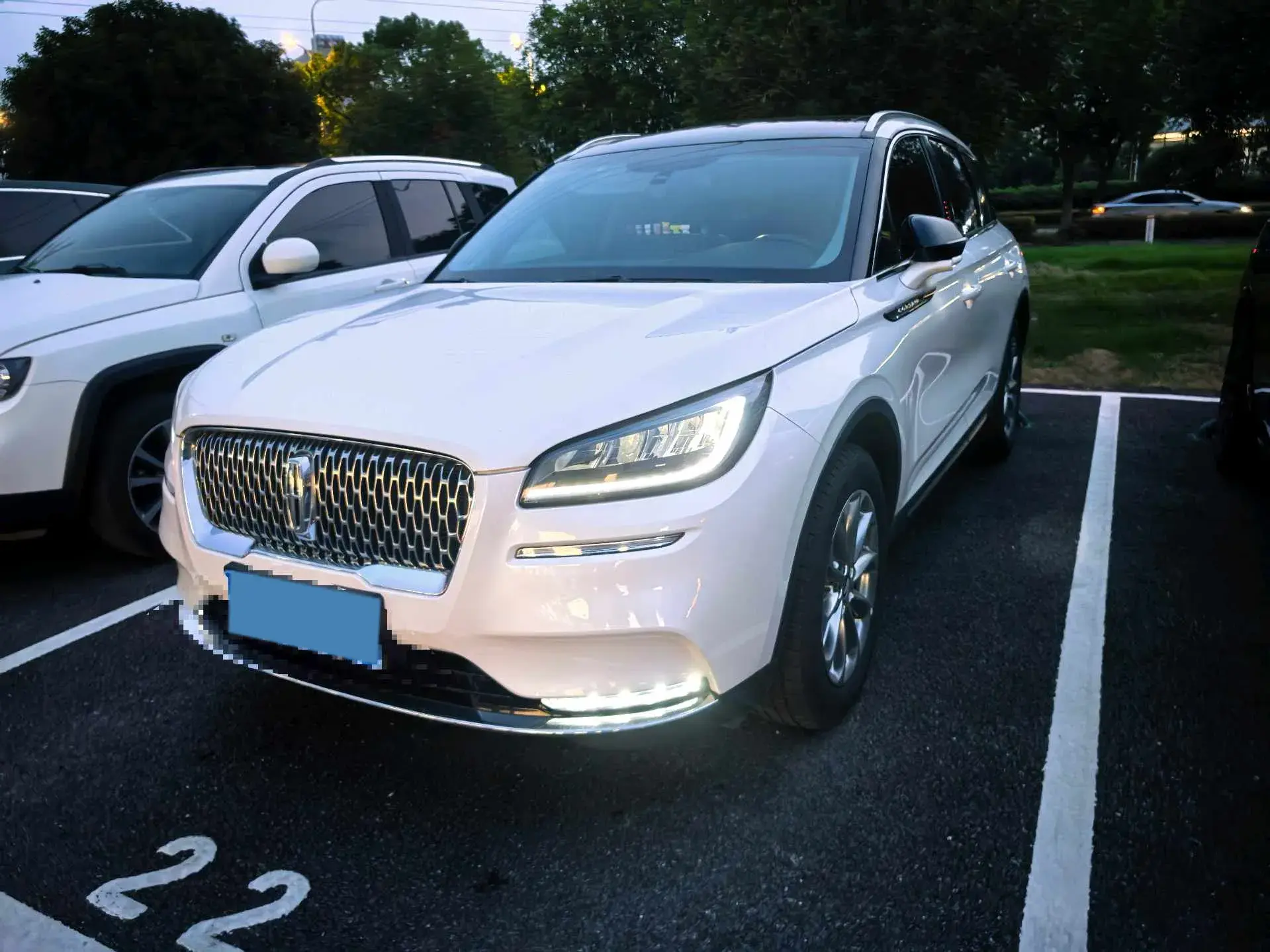 2020 LINCOLN CORSAIR view 1