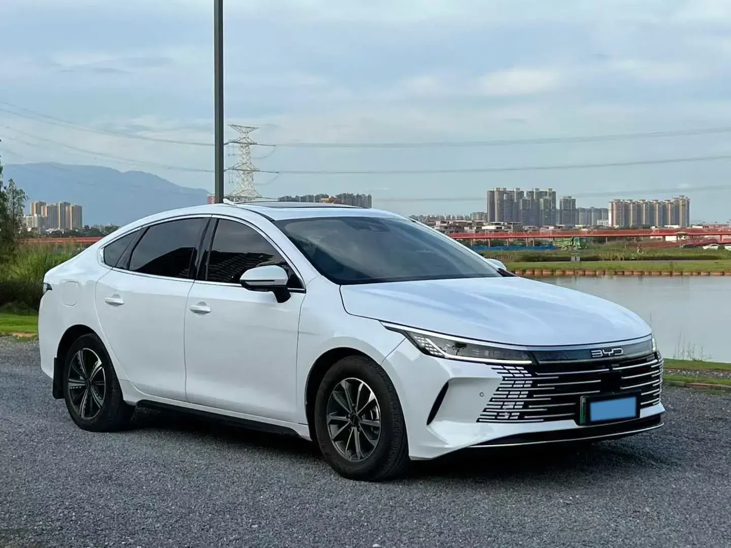 2022 BYD DESTROYER thumbnail 3