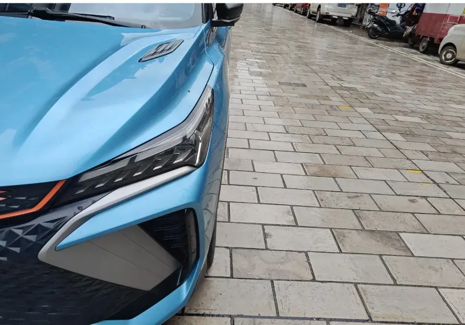 2023 GEELY COOLRAY thumbnail 4