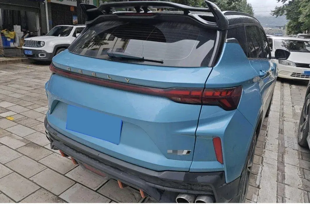 2023 GEELY COOLRAY thumbnail 3