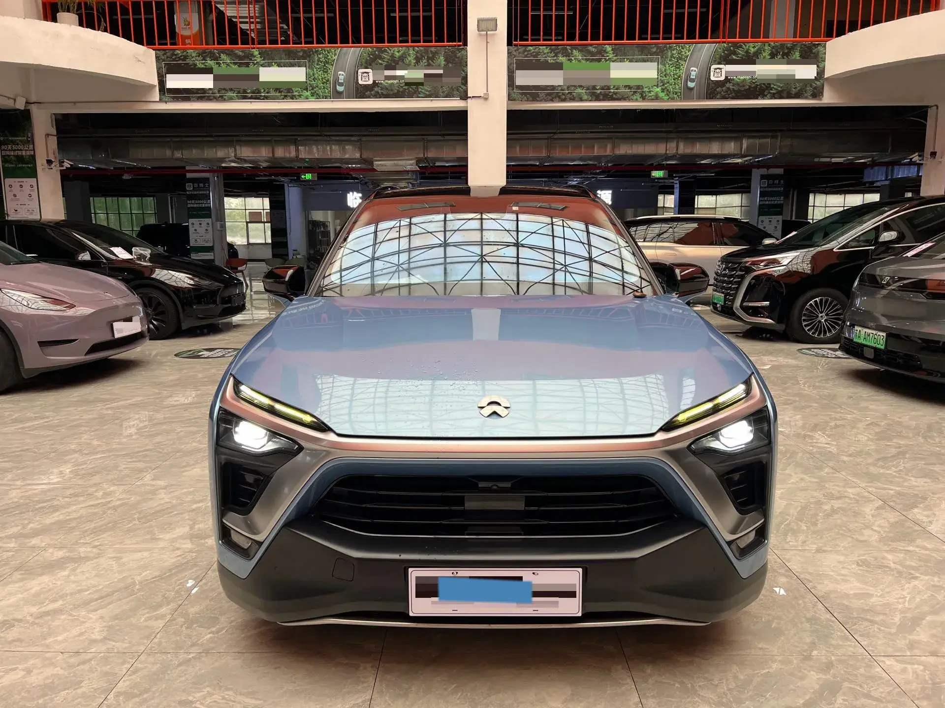 2018 NIO ES8 thumbnail 2