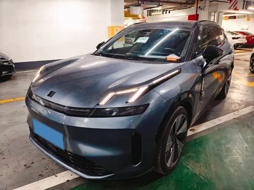 2025 LYNK&CO 08 view 1