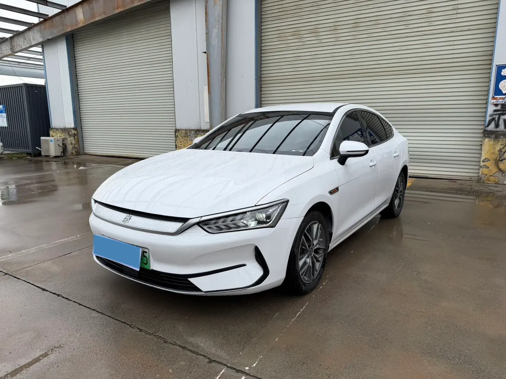 2023 BYD QIN view 1