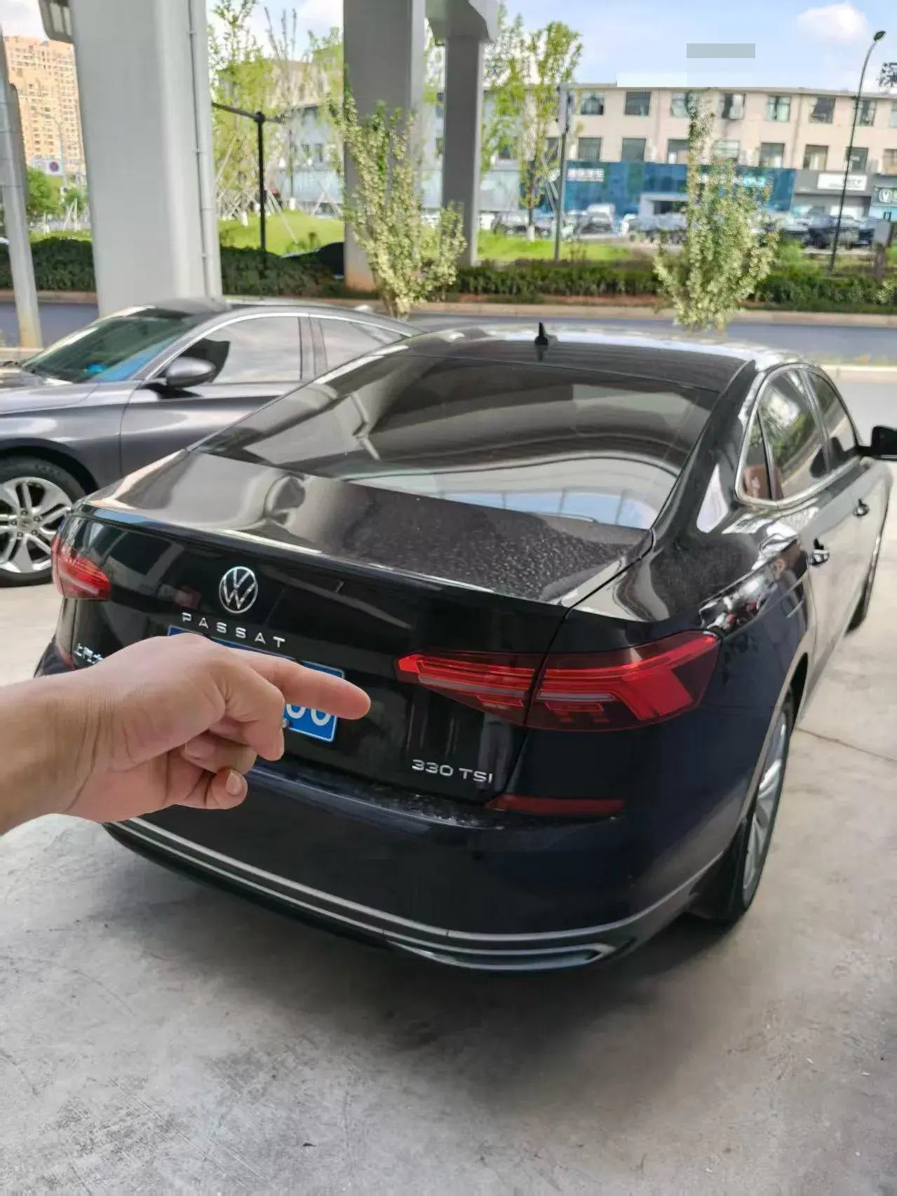 2020 VOLKSWAGEN PASSAT thumbnail 2
