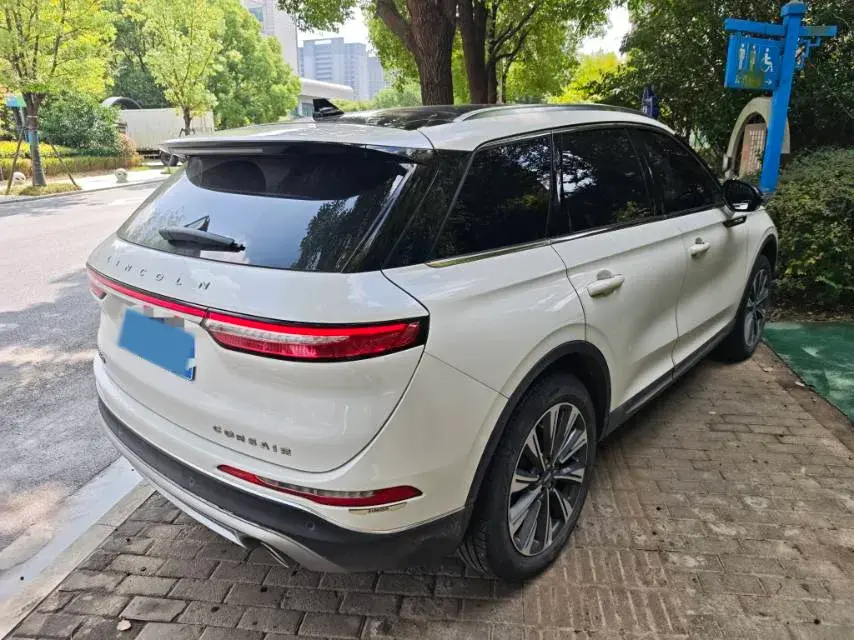 2021 LINCOLN CORSAIR thumbnail 2