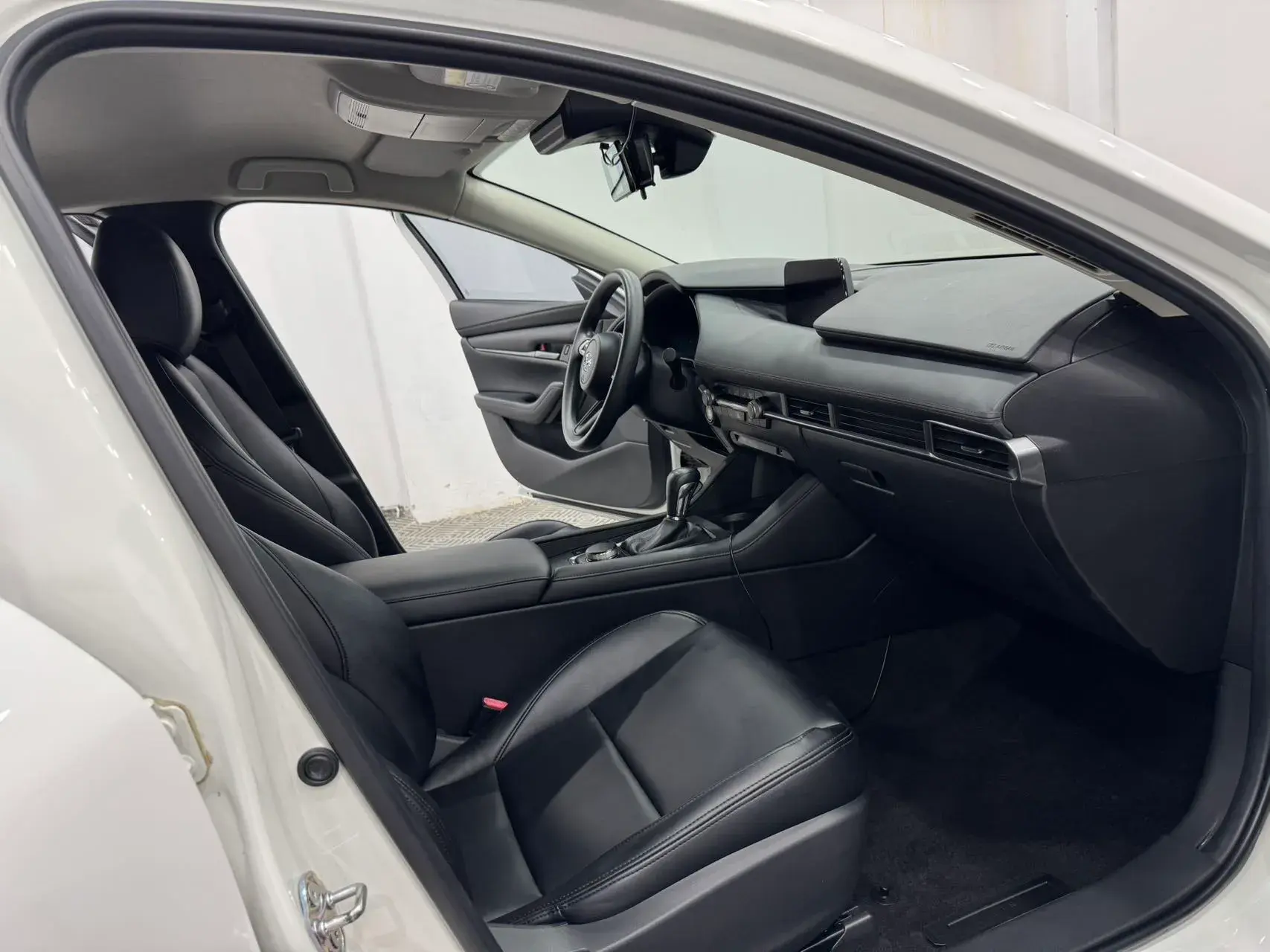 2021 MAZDA 3 thumbnail 4