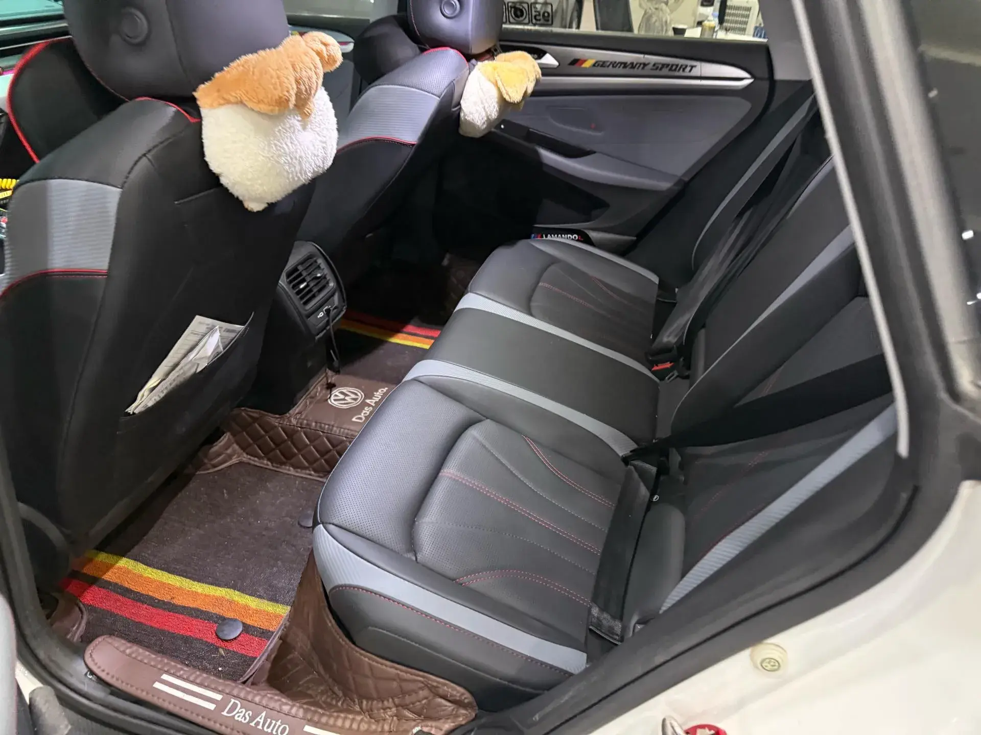 2022 VOLKSWAGEN LAMANDO thumbnail 4