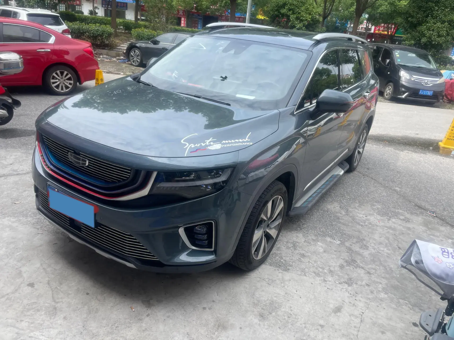 2020 GEELY OKAVANGO view 1