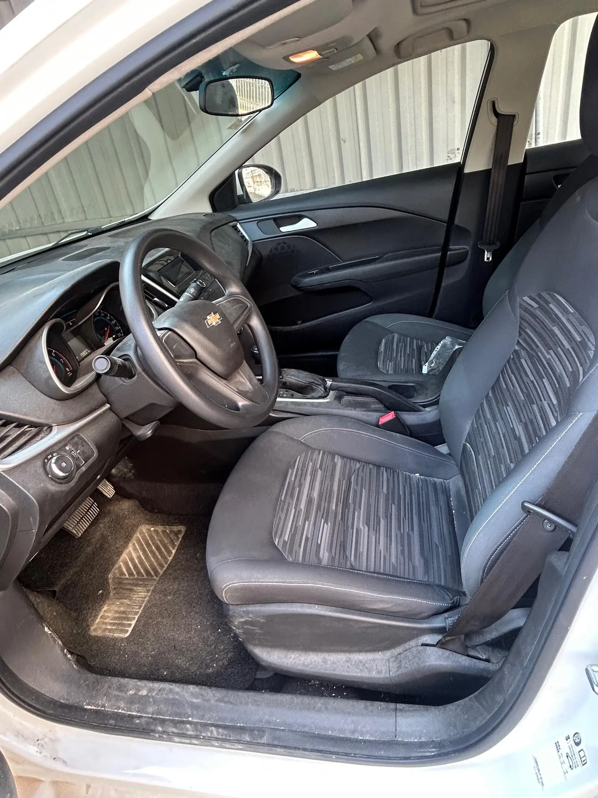 2018 CHEVROLET CAVALIER thumbnail 4