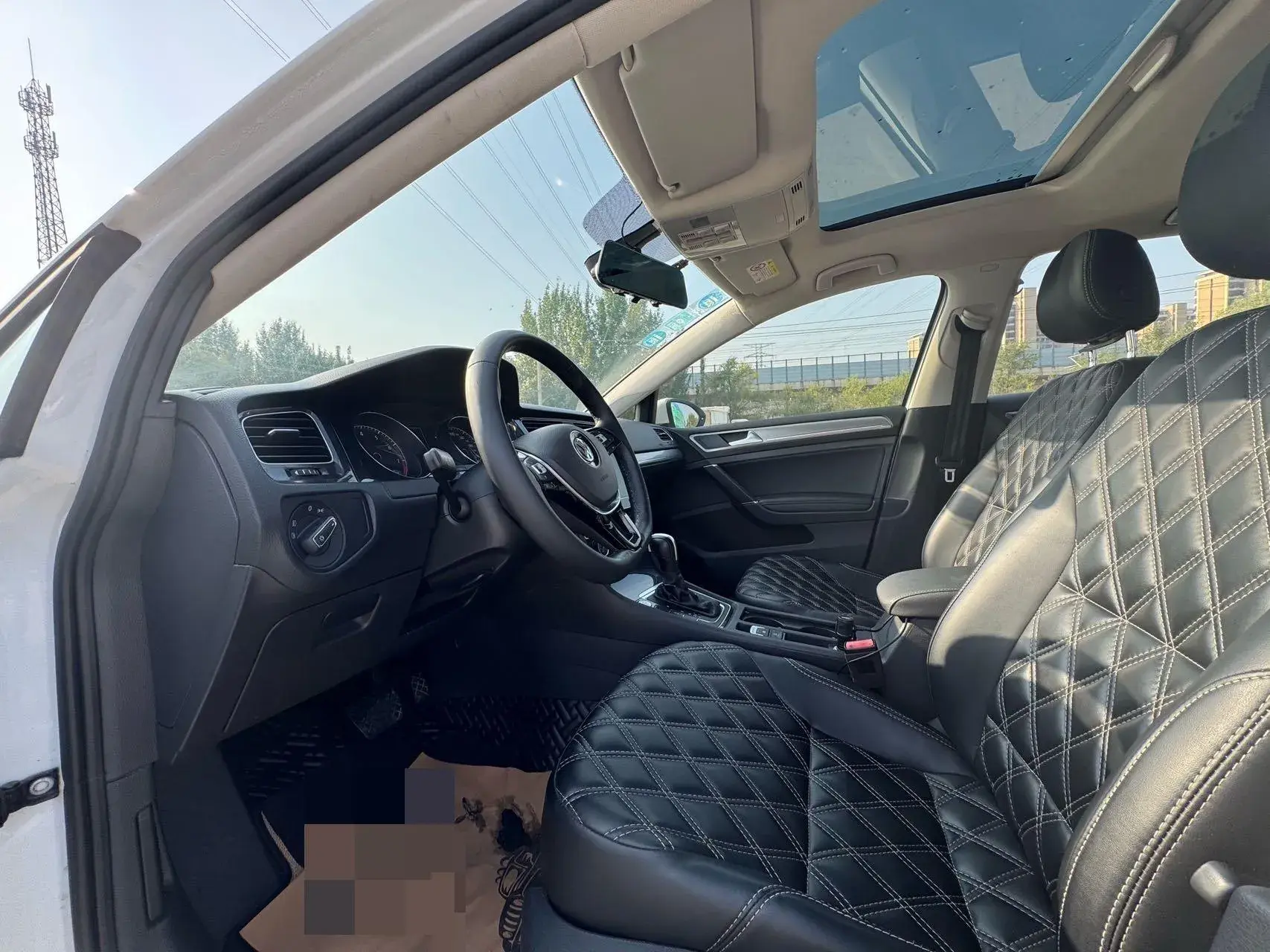 2019 VOLKSWAGEN GOLF thumbnail 4